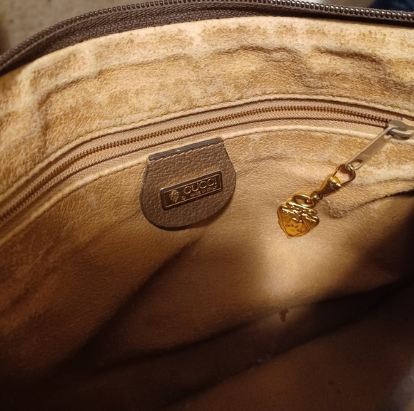 Vintage Gucci Italy Crossbody Shoulder Bag 001.067.0445 - Picture 5 of 10